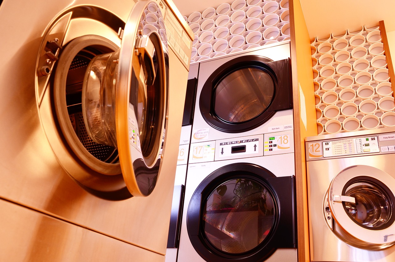 How to Use Gadgets to Save Time on Household Tasks
